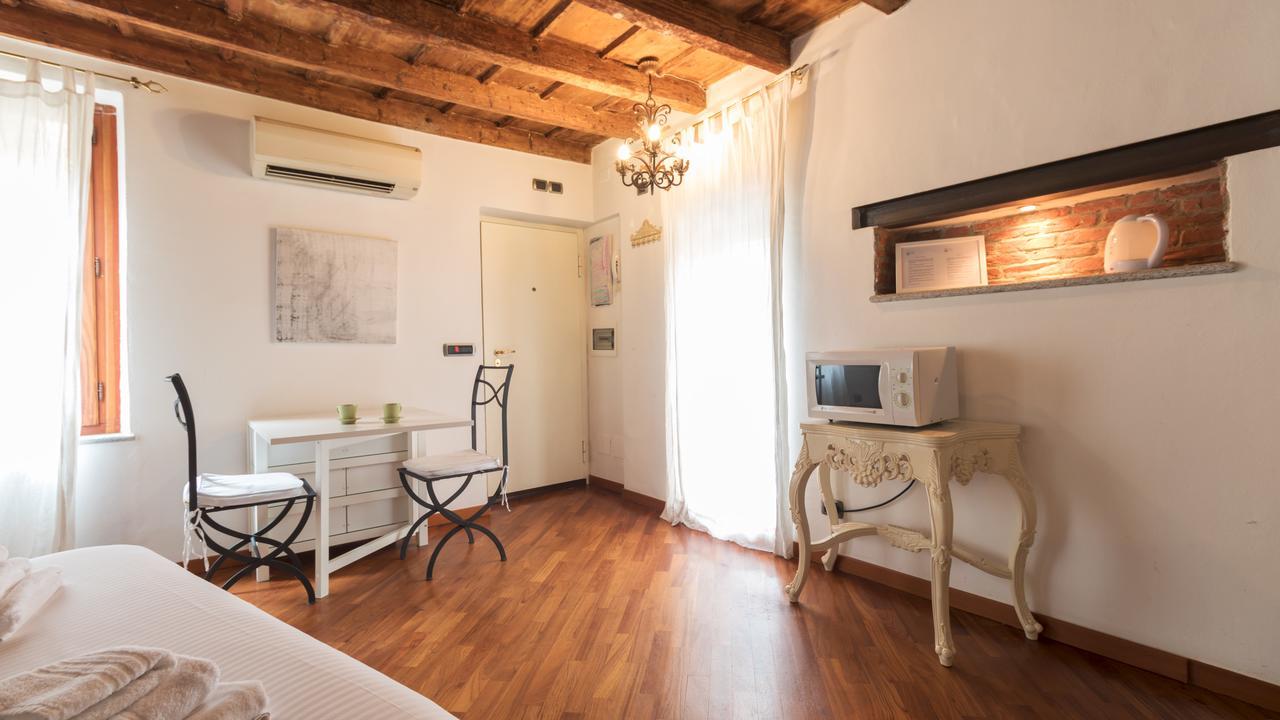 Italianway-Ponte Vetero Apartment Милано Екстериор снимка